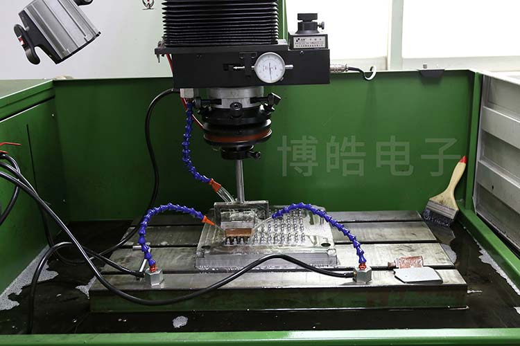 CNC火花機(jī) 模具加工